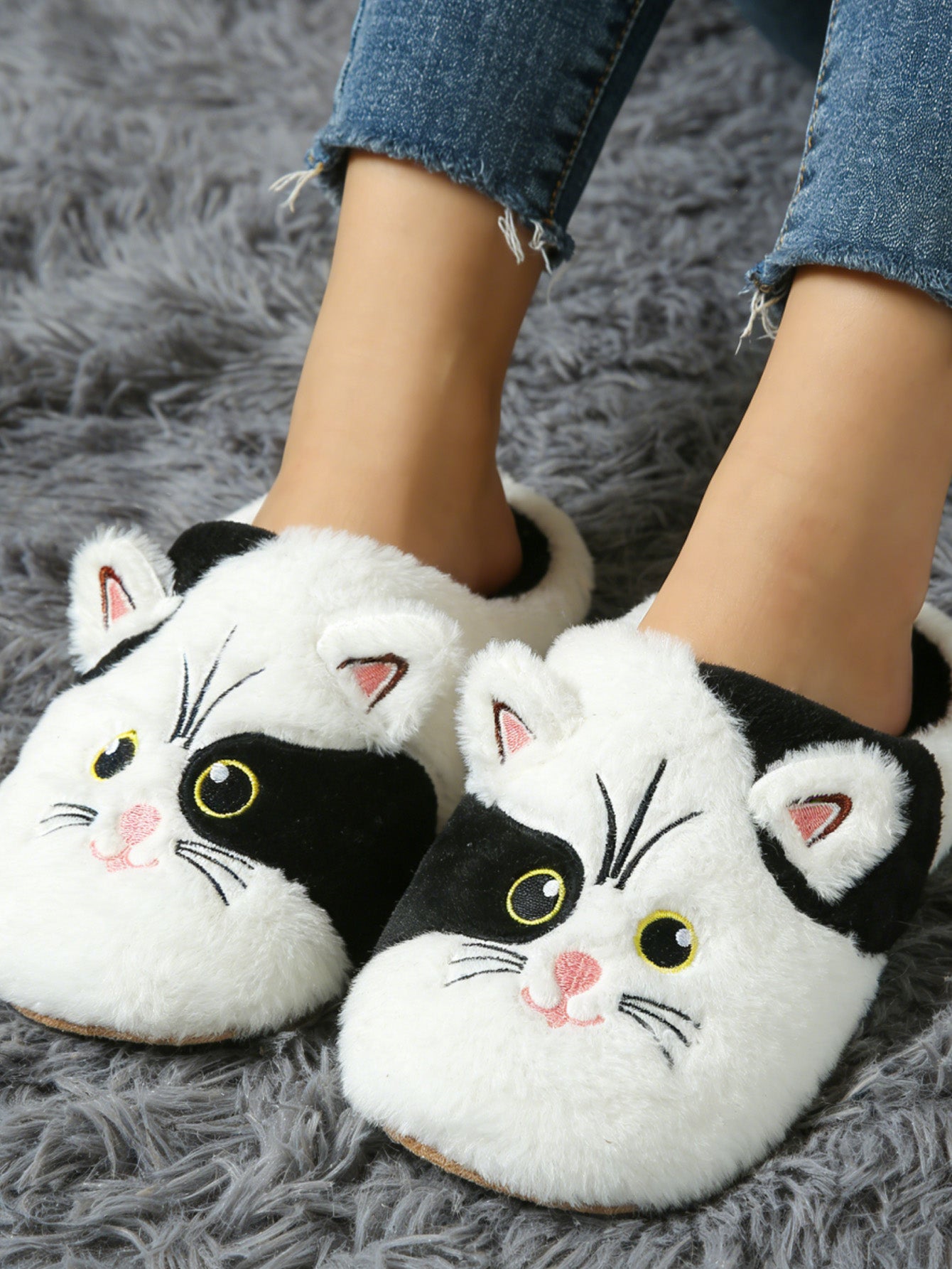 Bulk Slippers | Soft Fuzzy Cat Face Slippers Women Winter Warm Indoor House Shoes Wholesale
