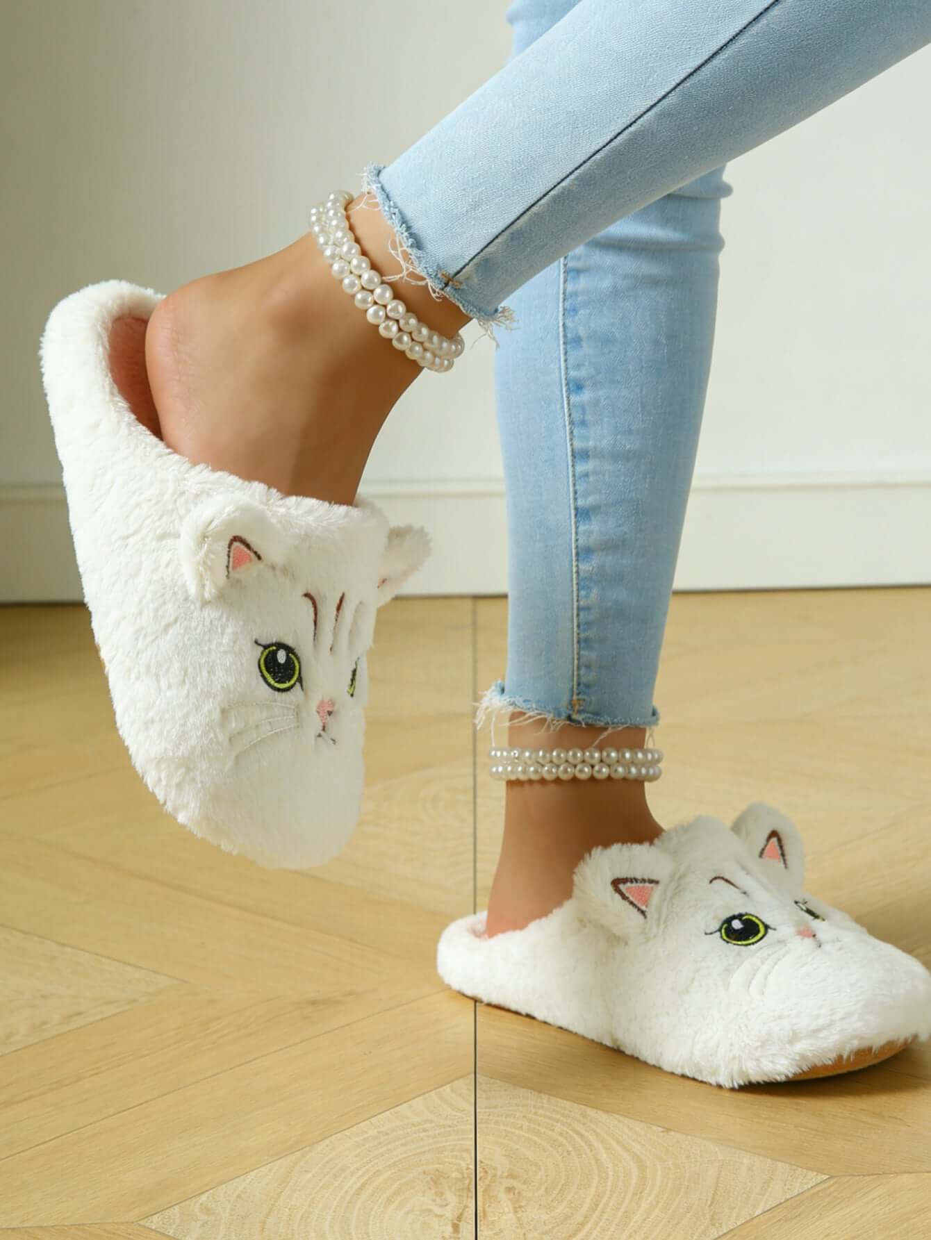 Bulk Slippers | Soft Fuzzy Cat Face Slippers Women Winter Warm Indoor House Shoes Wholesale